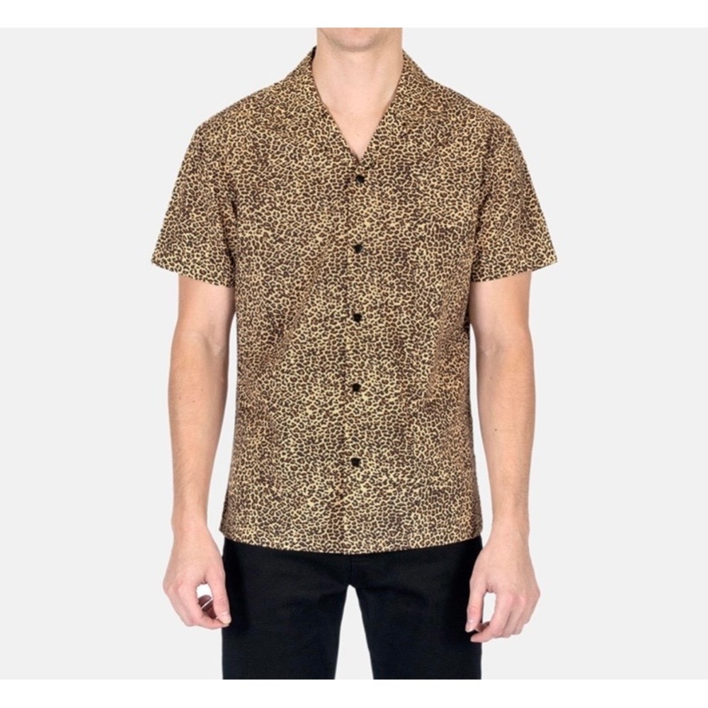 Straight To Hell Mens Leopard Print Camp Collar Short Sleeve Button Up Shirt NEW